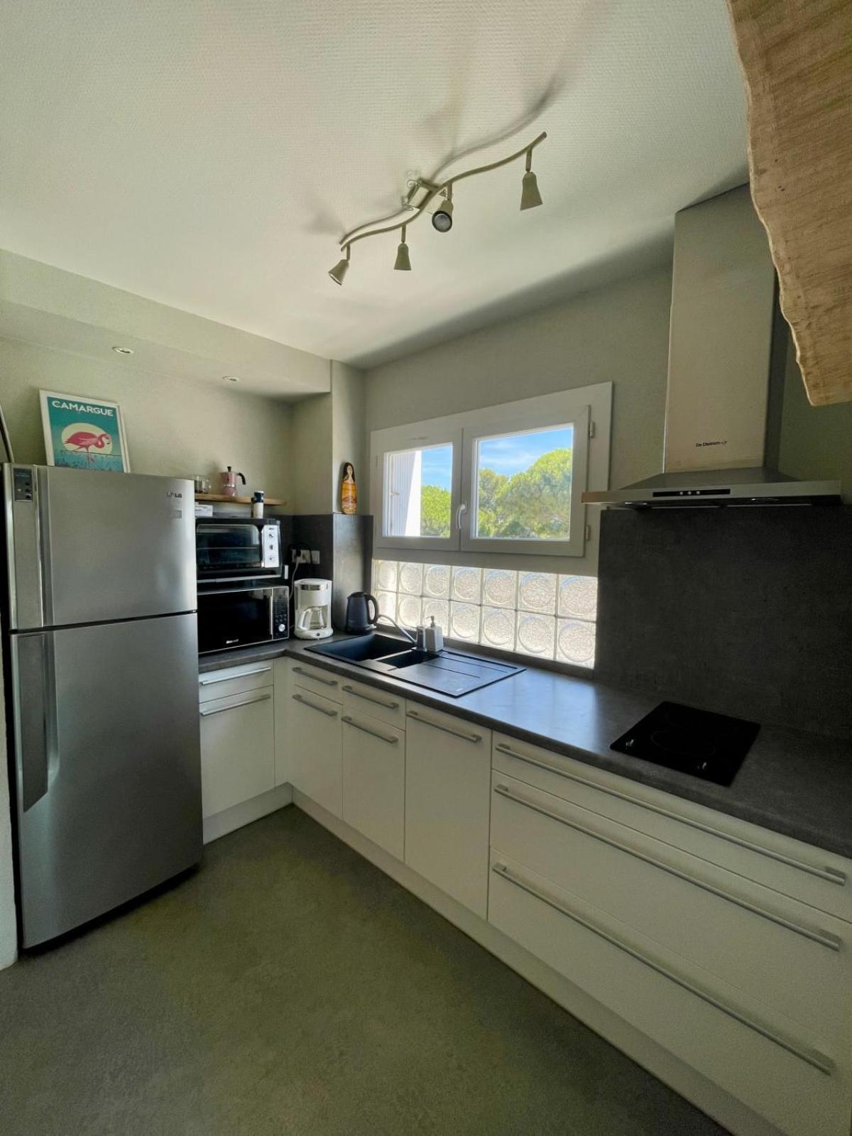 Le Neptune Appartement T2 Tout Confort Au Calme Et A Deux Pas De La Plage Le Grau-du-Roi Exteriér fotografie